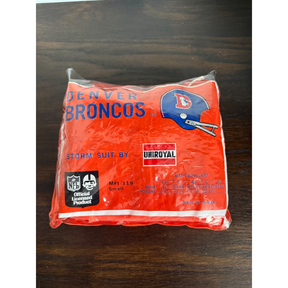 Vintage Denver Broncos Storm Suit Uniroyal NFL Rain Gear Orange Small MFI 119